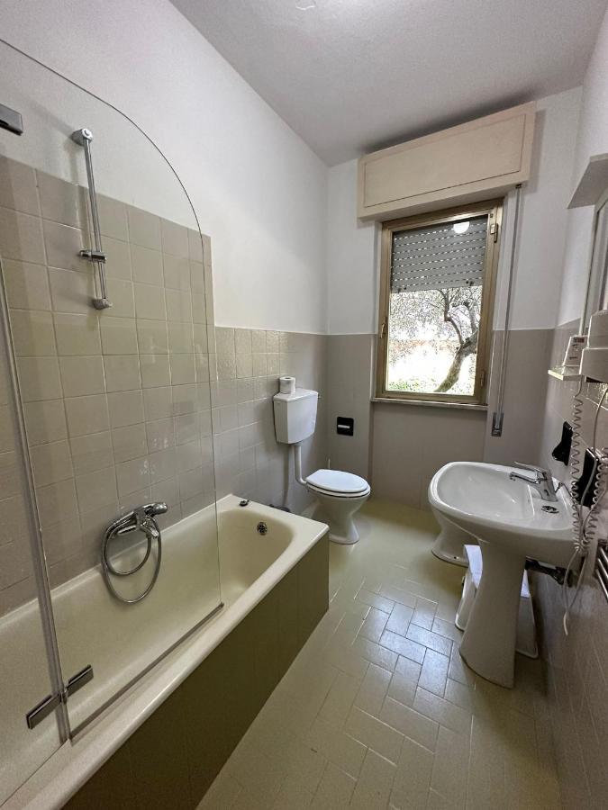 Hotel La Pineta Carrara Eksteriør billede